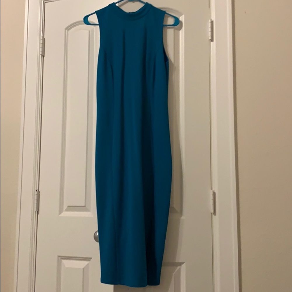 Excellent condition sheath dress.
